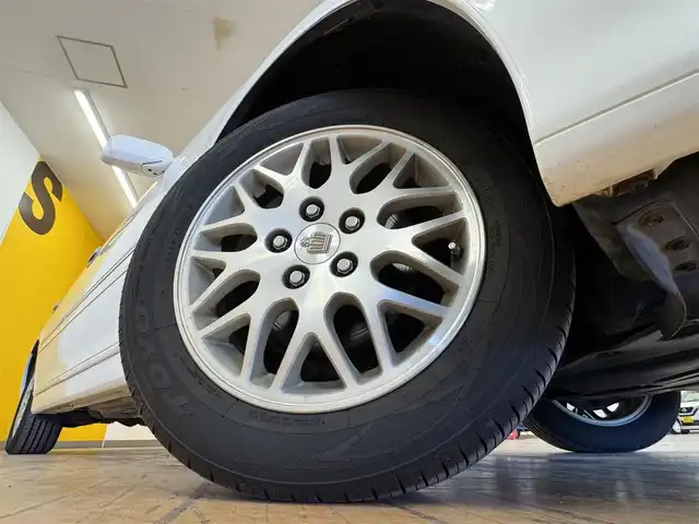 トヨタ クラウン エステート アスリート E 群馬県 2002(平14)年 8.9万km ホワイトパールクリスタルシャイン カセット/AM/FM/ETC/電動格納ミラー/ドアバイザー/ルーフレール/サングラスホルダー/オートライト/バニティーミラー/バックドアイージークローザー/コインホルダー