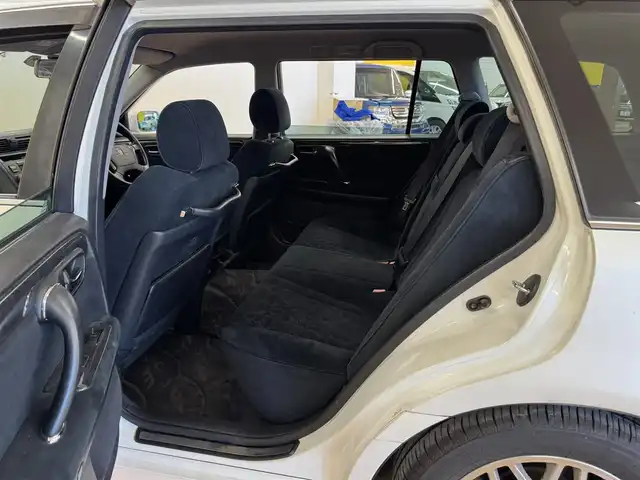 トヨタ クラウン エステート アスリート E 群馬県 2002(平14)年 8.9万km ホワイトパールクリスタルシャイン カセット/AM/FM/ETC/電動格納ミラー/ドアバイザー/ルーフレール/サングラスホルダー/オートライト/バニティーミラー/バックドアイージークローザー/コインホルダー