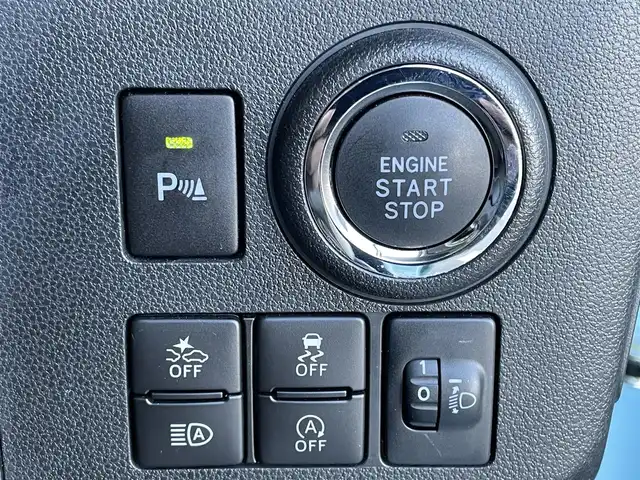 ダイハツ ミラ トコット G リミテッド SAⅢ 香川県 2020(令2)年 4.3万km サニーデイブルーメタリック 登録時走行距離43059km/スマートアシストIII/・衝突回避支援ブレーキ機能/・衝突警報機能/・車線逸脱警報機能/・誤発進抑制制御機能/・先行車発進お知らせ機能/・オートマチックハイビーム/純正SDナビ/（CD/DVD/Bluetooth/フルセグTV）/パノラミックビューモニター/バックカメラ/前席シートヒーター/ステアリングスイッチ/LEDヘッドライト/ヘッドライトレベライザー/オートライト/プッシュスタート/スマートキー