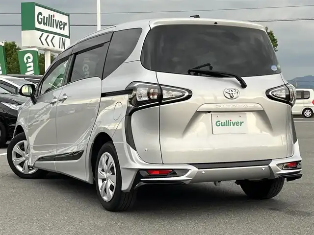 トヨタ シエンタ ファンベースG 奈良県 2020(令2)年 2.4万km シルバー トヨタセーフティセンス　/純正SDナビ　/フルセグTV　/両側パワースライドドア　/Bluetooth　/CDチェンジャー　/DVD再生機能　/ビルドインETC　/全方位カメラ　/モデリスタエアロ　/エアバッグ/スマートキー/スペアキー/横滑り防止装置/コーナーセンサー前後　/盗難防止装置/オートライト/保証書/取扱説明書