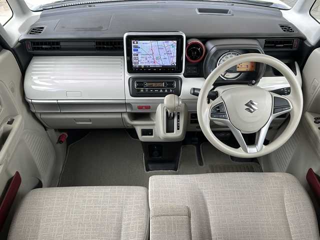 スズキ スペーシア HYBRID X 静岡県 2018(平30)年 3.1万km ピュアホワイトP 安全機能/・衝突軽減ブレーキ/・レーンキープアシスト/・リアコーナーセンサー/純正ナビ/・フルセグTV/・CD/DVD/BT/ラジオ/主要装備/・全方位カメラ/・両側パワースライドドア/・プッシュスタート/・スマートキー/・ステアリングリモコン/・シートヒーター/・ドライブレコーダー/・オートライト/・アイドリングストップ