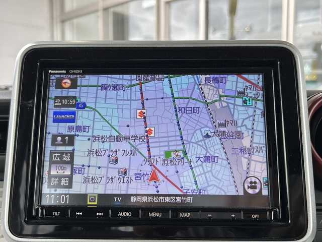 スズキ スペーシア HYBRID X 静岡県 2018(平30)年 3.1万km ピュアホワイトP 安全機能/・衝突軽減ブレーキ/・レーンキープアシスト/・リアコーナーセンサー/純正ナビ/・フルセグTV/・CD/DVD/BT/ラジオ/主要装備/・全方位カメラ/・両側パワースライドドア/・プッシュスタート/・スマートキー/・ステアリングリモコン/・シートヒーター/・ドライブレコーダー/・オートライト/・アイドリングストップ