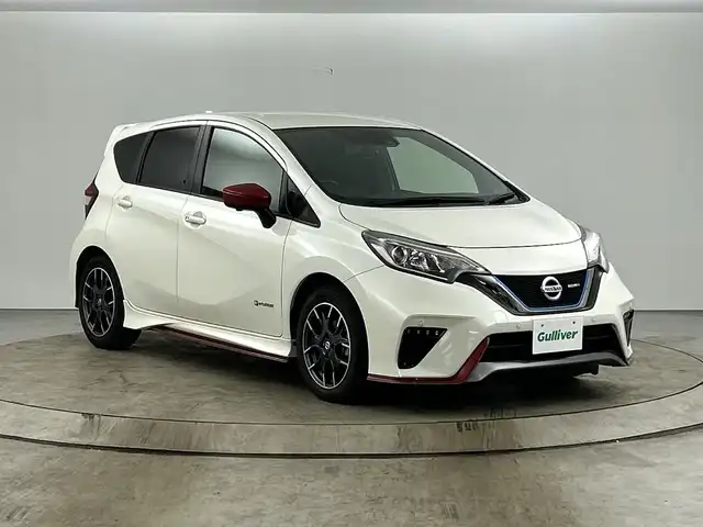 日産 ノート e－パワー ニスモ 愛知県 2019(平31)年 4万km ブリリアントホワイトパール 禁煙車/純正7インチナビ/（CD/DVD/Bluetooth/フルセグTV/SD）/全方位カメラ/衝突軽減ブレーキ/レーンキープアシスト/前後コーナーセンサー/ETC/ドライブレコーダー/インテリジェントルームミラー/純正16インチアルミホイール/スマートキー/プッシュスタート/純正フロアマット/LEDヘッドライト/フロント/リアフォグランプ/横滑り防止装置/電動格納ミラー