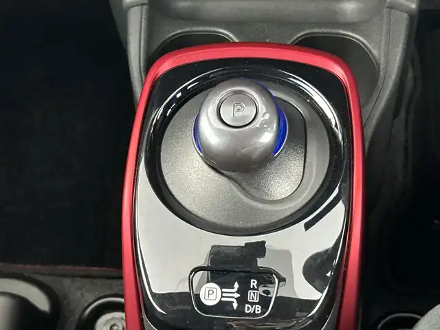 日産 ノート e－パワー ニスモ 愛知県 2019(平31)年 4万km ブリリアントホワイトパール 禁煙車/純正7インチナビ/（CD/DVD/Bluetooth/フルセグTV/SD）/全方位カメラ/衝突軽減ブレーキ/レーンキープアシスト/前後コーナーセンサー/ETC/ドライブレコーダー/インテリジェントルームミラー/純正16インチアルミホイール/スマートキー/プッシュスタート/純正フロアマット/LEDヘッドライト/フロント/リアフォグランプ/横滑り防止装置/電動格納ミラー