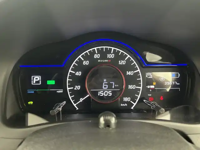 日産 ノート e－パワー ニスモ 愛知県 2019(平31)年 4万km ブリリアントホワイトパール 禁煙車/純正7インチナビ/（CD/DVD/Bluetooth/フルセグTV/SD）/全方位カメラ/衝突軽減ブレーキ/レーンキープアシスト/前後コーナーセンサー/ETC/ドライブレコーダー/インテリジェントルームミラー/純正16インチアルミホイール/スマートキー/プッシュスタート/純正フロアマット/LEDヘッドライト/フロント/リアフォグランプ/横滑り防止装置/電動格納ミラー