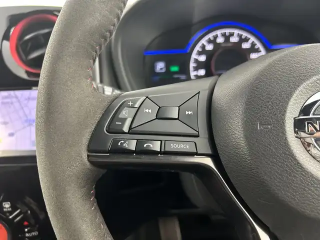 日産 ノート e－パワー ニスモ 愛知県 2019(平31)年 4万km ブリリアントホワイトパール 禁煙車/純正7インチナビ/（CD/DVD/Bluetooth/フルセグTV/SD）/全方位カメラ/衝突軽減ブレーキ/レーンキープアシスト/前後コーナーセンサー/ETC/ドライブレコーダー/インテリジェントルームミラー/純正16インチアルミホイール/スマートキー/プッシュスタート/純正フロアマット/LEDヘッドライト/フロント/リアフォグランプ/横滑り防止装置/電動格納ミラー