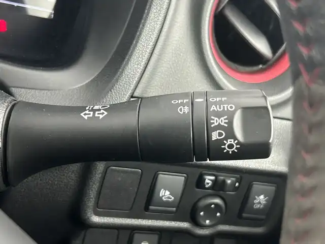 日産 ノート e－パワー ニスモ 愛知県 2019(平31)年 4万km ブリリアントホワイトパール 禁煙車/純正7インチナビ/（CD/DVD/Bluetooth/フルセグTV/SD）/全方位カメラ/衝突軽減ブレーキ/レーンキープアシスト/前後コーナーセンサー/ETC/ドライブレコーダー/インテリジェントルームミラー/純正16インチアルミホイール/スマートキー/プッシュスタート/純正フロアマット/LEDヘッドライト/フロント/リアフォグランプ/横滑り防止装置/電動格納ミラー
