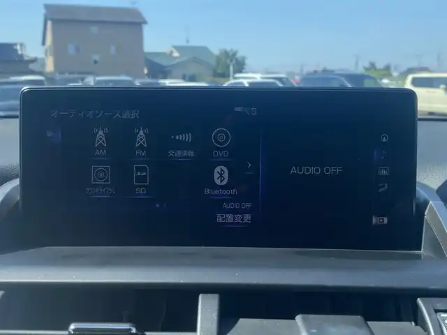 レクサス ＮＸ 300h バージョンL 熊本県 2019(令1)年 8万km ソニッククォーツ ワンオーナー/純正ナビ/・CD/DVD/BT/SD/AUX/USB/・フルセグTV/・全周囲カメラ/レクサスセーフティシステム/・レーントレーシングアシスト/・プリクラッシュセーフティ/・パーキングサポートブレーキ/・ロードサインアシスト/・先行車発進お知らせ/・ヘッドアップディスプレイ/・ブラインドスポットモニター/・オートハイビーム/・レーダークルーズコントロール/パワーバックドア/革巻きステアリング/ステアリングスイッチ/パドルシフト/ステアリングヒーター/前席パワーシート/D席メモリ付き/前席シートヒーター/クーラー/横滑り防止装置/前後ドライブレコーダー/電動パーキングブレーキ/オートホールドブレーキ/ETC2.0/純正フロアマット/純正アルミホイール/ドアバイザー/スペアキー/カードキー