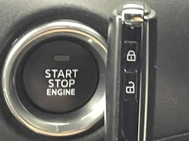 マツダ ＣＸ－８ XD ブラックトーンエディション 熊本県 2023(令5)年 2.9万km プラチナクォーツメタリック 純正ナビ（ＡｐｐｌＣａｒＰｌａｙ・ＡｎｄｒｏｉｄＡｕｔｏ・ＢＴ・フルセグ・ＵＳＢ）/全周囲カメラ　/社外前後ドライブレコーダー（ZDR016）　/ＥＴＣ　/レーダークルーズコントロール　/衝突軽減ブレーキ/レーンキープアシスト/ブラインドスポットモニター/ドライバーアテンションアラート/横滑り防止/アイドリングストップ/前後クリアランスソナー　/前席2列目シートヒーター/前席パワーシート/置くだけ充電/ハーフレザーシート/純正フロアマット/純正19インチAW/オートライト/LEDヘッドライト/スマートキー/プッシュスタート/保証書/取扱説明書