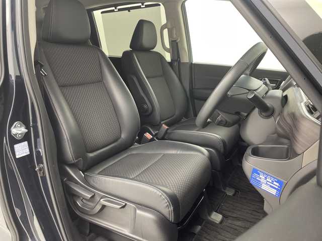 ホンダ フリード G ホンダセンシング 大阪府 2022(令4)年 3.2万km ミッドナイトブルービームM Honda SENSING/・衝突軽減ブレーキ/・車線維持システム/・アダプティブ・クルーズ・コントロール/・トラフィックジャムアシスト/・路外逸脱抑制機能/・後方誤発進抑制機能/純正ナビ/　CD/BT/バック・サイドカメラ/両側パワースライドドア/LEDオートライト/ハーフレザーシート/前席シートヒーター/純正15インチアルミホイール/後方コーナーセンサー/スマートキー/ビルトインETC/ステアリングスイッチ/革巻きステアリング/アイドリングストップ/電動格納ウィンカーミラー/純正フロアマット/後席サンシェード/ISOFIX