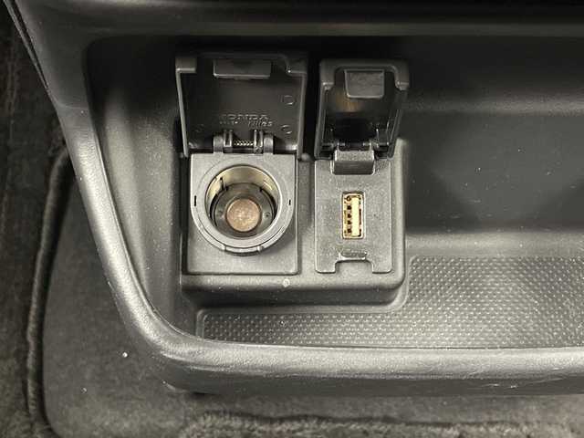 ホンダ フリード G ホンダセンシング 大阪府 2022(令4)年 3.2万km ミッドナイトブルービームM Honda SENSING/・衝突軽減ブレーキ/・車線維持システム/・アダプティブ・クルーズ・コントロール/・トラフィックジャムアシスト/・路外逸脱抑制機能/・後方誤発進抑制機能/純正ナビ/　CD/BT/バック・サイドカメラ/両側パワースライドドア/LEDオートライト/ハーフレザーシート/前席シートヒーター/純正15インチアルミホイール/後方コーナーセンサー/スマートキー/ビルトインETC/ステアリングスイッチ/革巻きステアリング/アイドリングストップ/電動格納ウィンカーミラー/純正フロアマット/後席サンシェード/ISOFIX