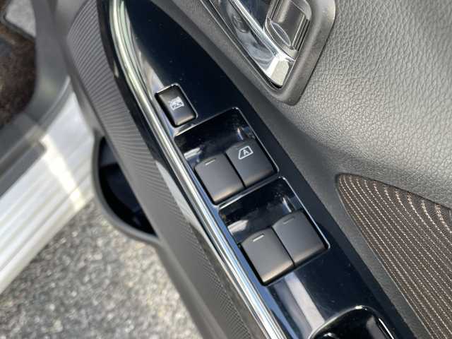 日産 デイズ ハイウェイスターG ターボ 千葉県 2019(平31)年 2.6万km ホワイトパール 純正ナビ/全周囲カメラ/ドライブレコーダー/車線逸脱警報/クルーズコントロール/横滑り防止装置/ETC/アイドリングストップ/LEDヘッドライト/オートライト/ウィンカーミラー/電動格納ミラー/純正15インチAW/シートリフター/プッシュスタート/スマートキー/フロアマット/取扱説明書