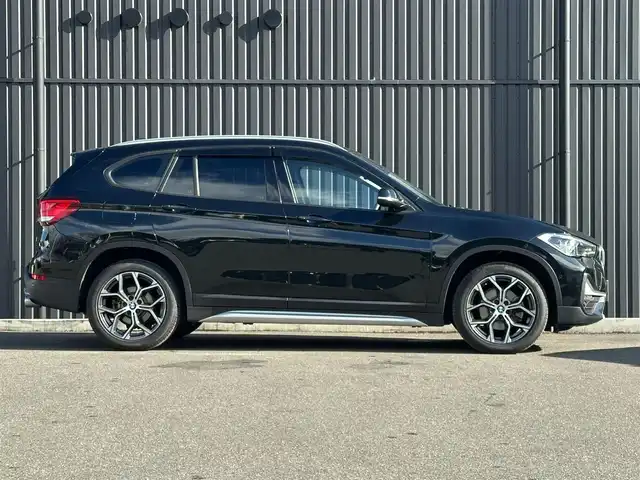 ＢＭＷ Ｘ１ xDrive 18d xライン ハイライン 福島県 2019(令1)年 2.6万km サファイアブラックP ウッドトリム（ファイン・ウッド・オーク・グレイ・マット・トリム）/コンフォートアクセス/インテリジェントセーフティ/ハイラインパッケージ/タゴタレザーシート(モカ)/シートヒーター/パワーシート/パワーリアゲート/純正18AW/純正ナビ(BT/USB)/社外フルセグ/バックカメラ/LEDヘッドライト/ドラレコ(前後)/ミラー一体型ETC/ドアバイザー/アイドリングストップ/取扱説明書/保証書/スペアキー