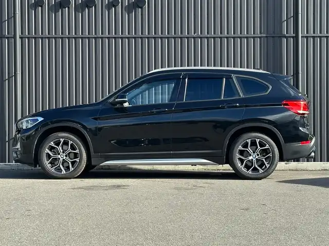 ＢＭＷ Ｘ１ xDrive 18d xライン ハイライン 福島県 2019(令1)年 2.6万km サファイアブラックP ウッドトリム（ファイン・ウッド・オーク・グレイ・マット・トリム）/コンフォートアクセス/インテリジェントセーフティ/ハイラインパッケージ/タゴタレザーシート(モカ)/シートヒーター/パワーシート/パワーリアゲート/純正18AW/純正ナビ(BT/USB)/社外フルセグ/バックカメラ/LEDヘッドライト/ドラレコ(前後)/ミラー一体型ETC/ドアバイザー/アイドリングストップ/取扱説明書/保証書/スペアキー