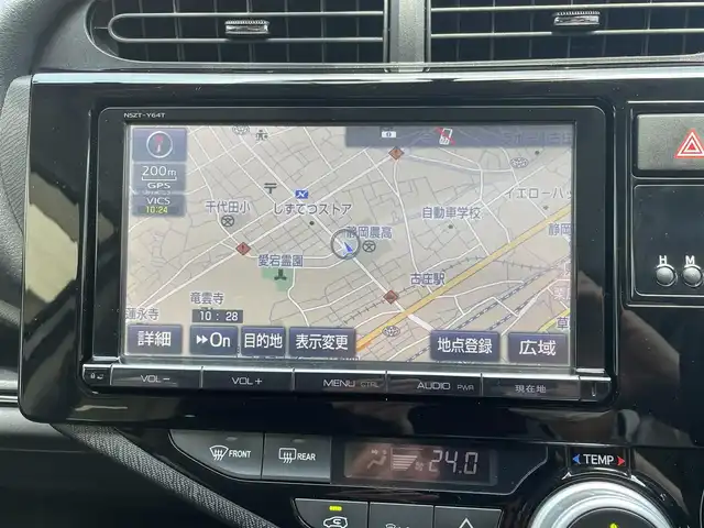 トヨタ アクア X－URBAN 静岡県 2015(平27)年 12.6万km ライムホワイトパールクリスタルシャイン ワンオーナー/純正9インチナビ/フルセグTV/DVD/CD/SD/MSV/BT/HDMI/バックカメラ/ハーフレザーシート/前席シートヒーター /エンジンスターター/前後ドライブレコーダー/ビルトインETC/ステアリングスイッチ/TVキャンセラー/LEDヘッドライト/LEDフォグライト/スマートキー×2/保証書/取扱説明書/ナビ取扱説明書/H30/31/R2/4/6/7点検記録簿有