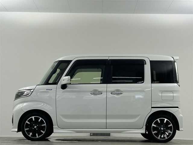 スズキ スペーシア カスタム HYBRID XS ターボ 埼玉県 2021(令3)年 5.7万km ピュアホワイトP 両側パワースライドドア　　ハーフレザーシート　シートヒーター　　衝突被害軽減ブレーキ　メモリーナビ　Ｂｌｕｅｔｏｏｔｈ　フルセグＴＶ　ＭＳＶ　ドライブレコーダー　ＬＥＤライト　オートライト　Ｒソナー