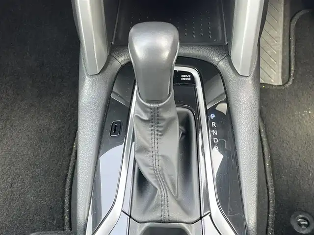 トヨタ カローラ クロス ハイブリッド Z 道央・札幌 2022(令4)年 0.9万km ダークブルーマイカM ４WD/純正ディスプレイオーディオ/AM/FM/USB/BT/トヨタセーフティセンス/プリクラッシュセーフティ/横滑り防止装置/レーダークルーズコントロール/レーンキープアシスト/クリアランスソナー/ブラインドスポットモニター/パーキングサポートブレーキ/リヤクロストラフィックアラート/ロードサインアシスト/パノラミックビューモニター/ビルトインETC/EVMODE/DRIVEMODE切替/パワーバックドア/D席パワーシート/前席シートヒーター/ハーフレザーシート/革巻きステアリング/ステアリングリモコン/電動パーキング/ブレーキホールド/自動防眩ミラー/プッシュスタート/スマートキー/LEDヘッドライト/オートライト/オートハイビーム/フォグランプ/電動格納ミラー/ヒーテッドドアミラー/ウィンカーミラー/フロアマット/レンタカー登録