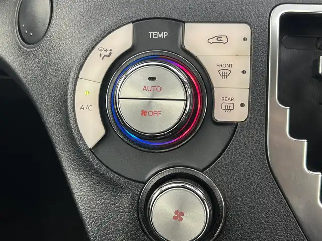 トヨタ シエンタ ハイブリッド G 千葉県 2018(平30)年 6.2万km シルバーM トヨタセーフティセンス/・プリクラッシュセーフティ/・レーンディパーチャーアラート/・先行車発進お知らせ機能/・オートハイビーム/純正7インチSDナビ/CD BT MSV フルセグ/バックカメラ/両側パワースライドドア/LEDオートライト/シートヒーター/純正16インチアルミホイール/革巻きステアリング/ステアリングスイッチ/スマートキー/プッシュスタート/ビルトインETC