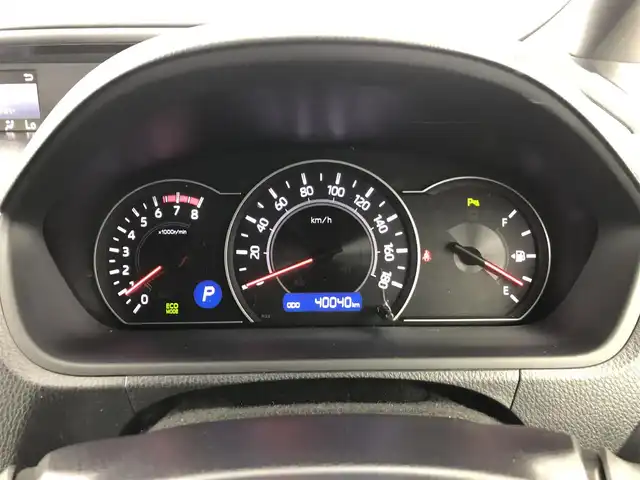トヨタ ヴォクシー ZS 煌Ⅱ 愛知県 2019(令1)年 4万km ホワイトパールクリスタルシャイン 社外7インチナビ/バックカメラ/フルセグTV/フリップダウンモニター/トヨタセーフティセンス/衝突被害軽減システム/コーナーセンサー/クルーズコントロール/レーンキープアシスト/オートマチックハイビーム/オートライト/LEDヘッドライト/LEDフォグランプ/両側パワースライドドア/ドライブレコーダー/ETC/純正ＡＷ/純正フロアマット/プッシュスタート/スマートキー
