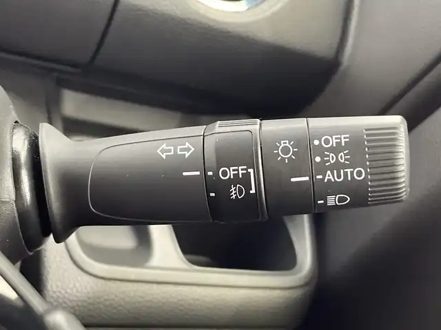 ホンダ Ｎ ＢＯＸ カスタム L 栃木県 2022(令4)年 1.2万km ミッドナイトブルービームM モニター付きオーディオ/バックカメラ/ホンダセンシング/・衝突軽減ブレーキ/・車線逸脱警報/・先行車発進告知機能/・標識認識機能/オートクルーズコントロール/オートホールド/コーナーセンサー/片側パワスラ/シートヒーター/禁煙車/オートライト/LEDヘッドライト/横滑り防止装置/フォグランプ/スマートキー/プッシュスタート/ステアリングスイッチ/ウィンカーミラー/電動格納ミラー/純正14インチアルミホイール/社外フロアマット
