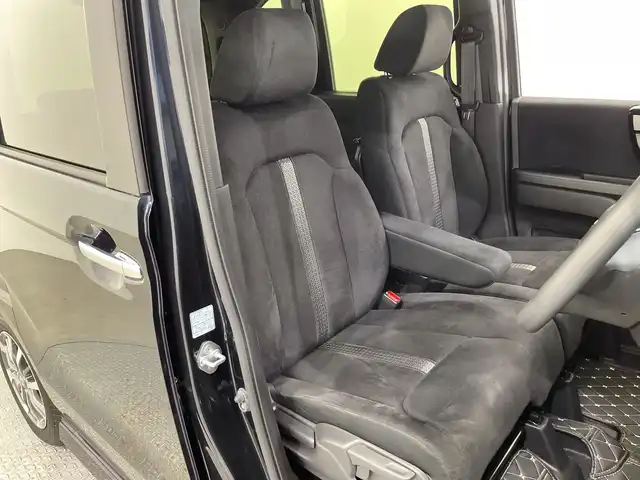 ホンダ Ｎ ＢＯＸ カスタム L 栃木県 2022(令4)年 1.2万km ミッドナイトブルービームM モニター付きオーディオ/バックカメラ/ホンダセンシング/・衝突軽減ブレーキ/・車線逸脱警報/・先行車発進告知機能/・標識認識機能/オートクルーズコントロール/オートホールド/コーナーセンサー/片側パワスラ/シートヒーター/禁煙車/オートライト/LEDヘッドライト/横滑り防止装置/フォグランプ/スマートキー/プッシュスタート/ステアリングスイッチ/ウィンカーミラー/電動格納ミラー/純正14インチアルミホイール/社外フロアマット