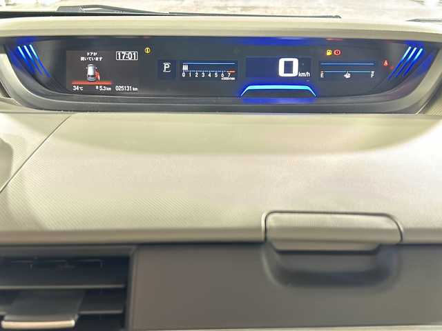 ホンダ フリード G ホンダセンシング 沖縄県 2019(平31)年 2.6万km ホワイトオーキッドパール 県外仕入れ/禁煙車/両側パワースライドドア/純正ディーラーナビ/【CD/DVD/フルセグTV/BT】/バックカメラ/ドライブレコーダー/ステアリングリモコン/ビルトインETC/ホンダセンシング/→衝突被害軽減ブレーキ/→先行者発進お知らせ機能/→レーンキープアシスト/→レーダークルーズコントロール/スマートキー/スペアキー