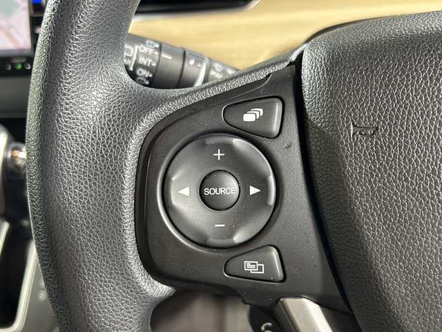 ホンダ フリード G ホンダセンシング 沖縄県 2019(平31)年 2.6万km ホワイトオーキッドパール 県外仕入れ/禁煙車/両側パワースライドドア/純正ディーラーナビ/【CD/DVD/フルセグTV/BT】/バックカメラ/ドライブレコーダー/ステアリングリモコン/ビルトインETC/ホンダセンシング/→衝突被害軽減ブレーキ/→先行者発進お知らせ機能/→レーンキープアシスト/→レーダークルーズコントロール/スマートキー/スペアキー