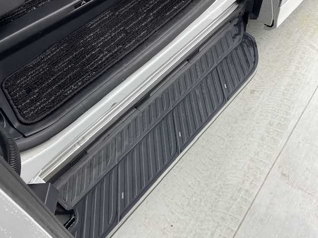 トヨタ アルファードハイブリット Z 茨城県 2024(令6)年 1.7万km プラチナホワイトパールマイカ モデリスタエアロ　純正ナビ　全方位カメラ　後席モニター　モデリスタエアロ　両側電動スライドドア　ガラスルーフ　黒革シート　シートヒーター　シートエアコン　ハンドルヒーター　レーダークルーズコントロール