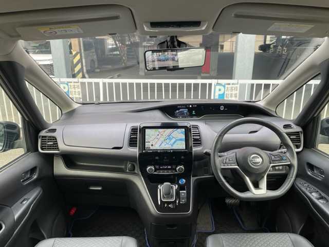 日産 セレナ e－パワー ハイウェイスター V 神奈川県 2020(令2)年 2.9万km ダークメタルグレー ワンオーナー/プロパイロット/・インテリジェントクルーズコントロール/社外メモリナビ【AVIC-RQ911】/・DTV/DVD/CD/BT/SD/全方位カメラ/クリアランスソナー/カブロンシート/インテリジェントルームミラー/ETC/後席用モニター/両側パワースライドドア/後席用サンシェード/インテリジェントエマージェンシーブレーキ/後側方車両検知警報/後側方衝突防止支援/車線逸脱警報/車線逸脱防止支援/純正15インチAW/オートライト/純正LEDヘッドライト/フォグランプ/プッシュEgスタート/ストップ/インテリジェントキー×2/ターンランプ付電動格納ドアミラー/純正フロアマット/取扱説明書/新車時保証書