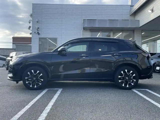 ホンダ ＺＲ－Ｖ ハイブリッド e:HEV Z 奈良県 2023(令5)年 3.5万km クリスタルブラックパール 禁煙/ワンオーナー/BOSEサウンド/黒革シート/ホンダセンシング/純正18AW/ホンダコネクトナビ/BT/フルセグ/バックカメラ/全方位モニター/ビルトインETC2.0/メモリー機能付きパワーシート/シートヒーター（前席）/マルチビューカメラシステム/BSM/ACC/LTA/CMBS/標識認識機能/ハンズフリーアクセスパワーテールゲート（予約クローズ機能付き）/先行車発進お知らせ/後退出庫サポート/横滑り防止装置/電子制御パーキングブレーキ/ブレーキホールド/シートスライド自動昇降モード/降車時オートドアロック/パドルシフト/本革巻きステアリング/ステアリングスイッチ/ステアリングヒーター/LEDオートライト/オートリトラウィンカーミラー/シーケンシャルウィンカー/アダプティブドライビングビーム/純正フロアマット/純正ドアバイザー/スペアスマートキー/新車時保証書/取扱説明書