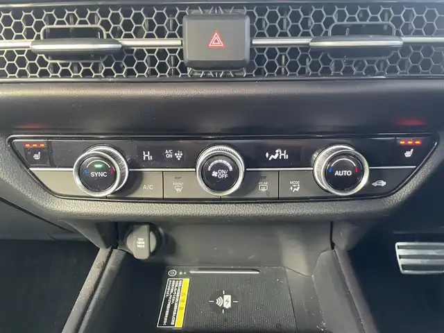 ホンダ ＺＲ－Ｖ ハイブリッド e:HEV Z 奈良県 2023(令5)年 3.5万km クリスタルブラックパール 禁煙/ワンオーナー/BOSEサウンド/黒革シート/ホンダセンシング/純正18AW/ホンダコネクトナビ/BT/フルセグ/バックカメラ/全方位モニター/ビルトインETC2.0/メモリー機能付きパワーシート/シートヒーター（前席）/マルチビューカメラシステム/BSM/ACC/LTA/CMBS/標識認識機能/ハンズフリーアクセスパワーテールゲート（予約クローズ機能付き）/先行車発進お知らせ/後退出庫サポート/横滑り防止装置/電子制御パーキングブレーキ/ブレーキホールド/シートスライド自動昇降モード/降車時オートドアロック/パドルシフト/本革巻きステアリング/ステアリングスイッチ/ステアリングヒーター/LEDオートライト/オートリトラウィンカーミラー/シーケンシャルウィンカー/アダプティブドライビングビーム/純正フロアマット/純正ドアバイザー/スペアスマートキー/新車時保証書/取扱説明書