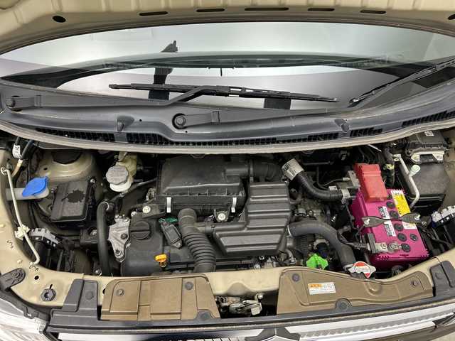 スズキ ワゴンＲ HYBRID FZ 三重県 2017(平29)年 2.6万km ブレイブカーキP /禁煙車//純正ナビ/ＣＤ／ＤＶＤ／フルセグTV/Ｂｌｕｅｔｏｏｔｈ／ＡｐｐｌｅＣａｒＰｌａｙ／ＡｎｄｒｏｉｄＡｕｔｏ//全方位モニター//衝突軽減ブレーキ//セーフティパッケージ装着車//ヘッドアップディスプレイ//革巻きステアリング//ステアリングスイッチ//ステアリングチルド機構//ウィンカー・電動格納式ミラー//プッシュスタート//スペアキー//オートライト//サイドバイザー//リアワイパー//純正14インチアルミ//純正フロアマット