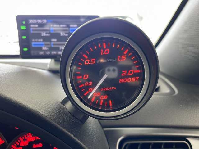 スバル インプレッサ ＷＲＸ STi 岐阜県 2010(平22)年 15.8万km サテンホワイトパール 6速MT/4WD/ターボ/ドライブレコーダー/レーダー探知機（ZERO 802V）/純正ブーストメーター/純正17インチアルミホイール/純正フロアマット/ABS/横滑り防止装置/ビークルダイナミクスコントロール/エアバック（運転席＋助手席＋サイド）/スノーキャリア見込み（ＴＨＵＬＥＴ　Ｈ７３９　）/エアロ（フロント＋リヤ）/フロントフォグランプ/電格ミラー/ハーフレザーシート/プッシュスタート/スマートキー/ETC