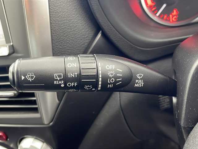 スバル インプレッサ ＷＲＸ STi 岐阜県 2010(平22)年 15.8万km サテンホワイトパール 6速MT/4WD/ターボ/ドライブレコーダー/レーダー探知機（ZERO 802V）/純正ブーストメーター/純正17インチアルミホイール/純正フロアマット/ABS/横滑り防止装置/ビークルダイナミクスコントロール/エアバック（運転席＋助手席＋サイド）/スノーキャリア見込み（ＴＨＵＬＥＴ　Ｈ７３９　）/エアロ（フロント＋リヤ）/フロントフォグランプ/電格ミラー/ハーフレザーシート/プッシュスタート/スマートキー/ETC