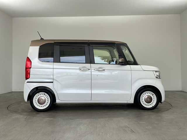 ホンダ Ｎ ＢＯＸ G･L ホンダセンシング カッパーブラウンスタイル 兵庫県 2019(平31)年 5.1万km パールⅡ ・純正ナビ（VXM-194VFi）/CD/DVD/SD/フルセグ/USB/BT/・バックカメラ/・ビルトインETC/・HondaSENSING/・衝突軽減ブレーキ/・誤発進抑制機能/・後方誤発進抑制機能/・歩行者事故低減ステアリング/・路外逸脱抑制機能/・アダプティブ・クルーズ・コントロール/・車線維持支援システム/・オートハイビーム/・先行車発進お知らせ機能/・標識認識機能/・前方ドライブレコーダー/・LEDライト/・スマートキー/・ウインカー付きドアミラー/・電動格納式ドアミラー/・両側パワースライドドア/・カラーコードNH883PB