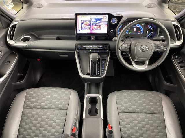 トヨタ ヴォクシー ハイブリッド S－Z 道央・札幌 2022(令4)年 5.2万km ホワイトパールクリスタルシャイン ・4WD/ハイブリッド/寒冷地仕様/・Toyota Safety Sense /・レーダークルーズコントロール/・プリクラッシュセーフティ/・純正ディスプレイ/・ナビ/フルセグTV/CD/DVD/BT//・ AppleCarPlry/AndroidAuto/・バックカメラ/・オートハイビーム/LEDヘッドライト/・ハーフレザーシート/・運転席/助手席シートヒーター/・EVモード/・AC100V/・冬タイヤアルミ付き積込/・ビルドインETC2.0