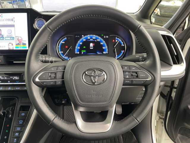 トヨタ ヴォクシー ハイブリッド S－Z 道央・札幌 2022(令4)年 5.2万km ホワイトパールクリスタルシャイン ・4WD/ハイブリッド/寒冷地仕様/・Toyota Safety Sense /・レーダークルーズコントロール/・プリクラッシュセーフティ/・純正ディスプレイ/・ナビ/フルセグTV/CD/DVD/BT//・ AppleCarPlry/AndroidAuto/・バックカメラ/・オートハイビーム/LEDヘッドライト/・ハーフレザーシート/・運転席/助手席シートヒーター/・EVモード/・AC100V/・冬タイヤアルミ付き積込/・ビルドインETC2.0