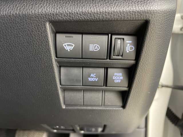 トヨタ ヴォクシー ハイブリッド S－Z 道央・札幌 2022(令4)年 5.2万km ホワイトパールクリスタルシャイン ・4WD/ハイブリッド/寒冷地仕様/・Toyota Safety Sense /・レーダークルーズコントロール/・プリクラッシュセーフティ/・純正ディスプレイ/・ナビ/フルセグTV/CD/DVD/BT//・ AppleCarPlry/AndroidAuto/・バックカメラ/・オートハイビーム/LEDヘッドライト/・ハーフレザーシート/・運転席/助手席シートヒーター/・EVモード/・AC100V/・冬タイヤアルミ付き積込/・ビルドインETC2.0