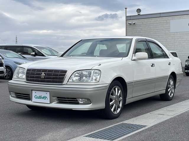 トヨタ クラウン ロイヤル ロイヤルサルーン プレミアム 香川県 2002(平14)年 9.9万km ホワイトパールクリスタルシャイン/シルバーマイカM 純正HDDナビ（CD，DVD）/パワーシート/オートライト/HIDヘッドライト/ミラーヒーター/トランクリッドオープナー/ETC