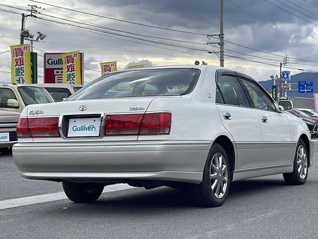 トヨタ クラウン ロイヤル ロイヤルサルーン プレミアム 香川県 2002(平14)年 9.9万km ホワイトパールクリスタルシャイン/シルバーマイカM 純正HDDナビ（CD，DVD）/パワーシート/オートライト/HIDヘッドライト/ミラーヒーター/トランクリッドオープナー/ETC