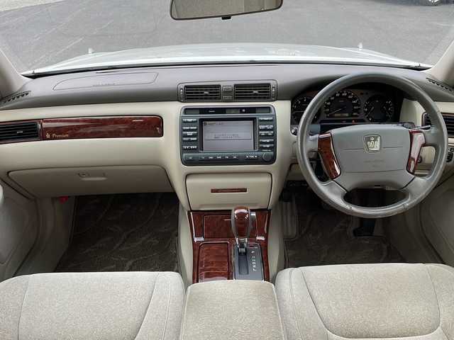 トヨタ クラウン ロイヤル ロイヤルサルーン プレミアム 香川県 2002(平14)年 9.9万km ホワイトパールクリスタルシャイン/シルバーマイカM 純正HDDナビ（CD，DVD）/パワーシート/オートライト/HIDヘッドライト/ミラーヒーター/トランクリッドオープナー/ETC