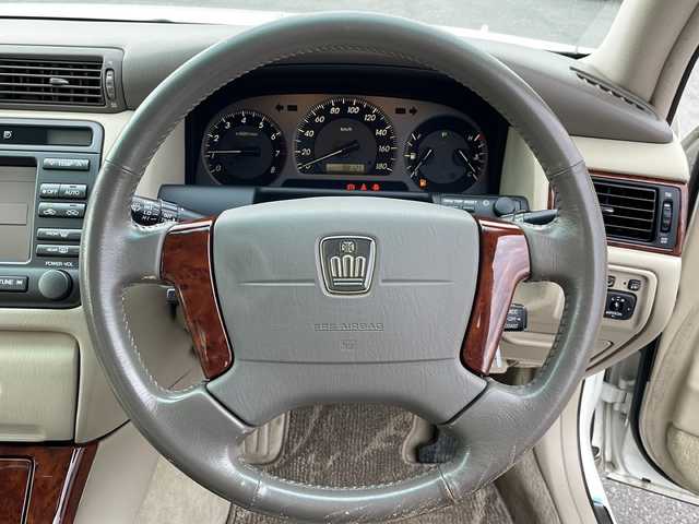 トヨタ クラウン ロイヤル ロイヤルサルーン プレミアム 香川県 2002(平14)年 9.9万km ホワイトパールクリスタルシャイン/シルバーマイカM 純正HDDナビ（CD，DVD）/パワーシート/オートライト/HIDヘッドライト/ミラーヒーター/トランクリッドオープナー/ETC