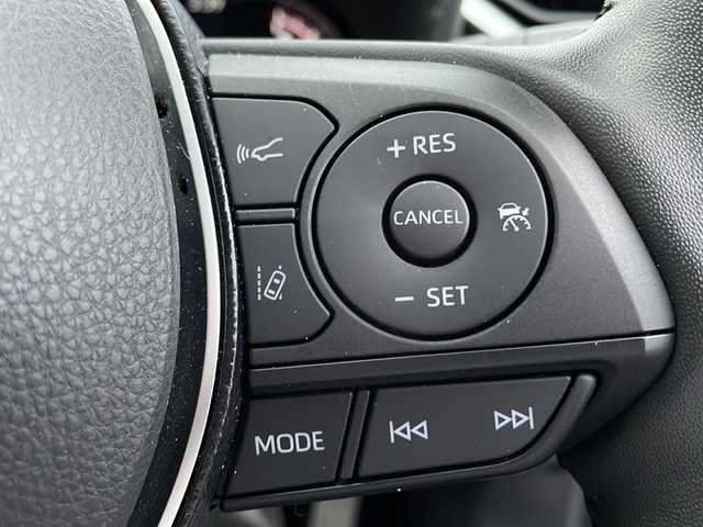 トヨタ ＲＡＶ４ アドベンチャー 岩手県 2021(令3)年 3.4万km アティチュードブラックマイカ 純正ディスプレイオーディオ(ラジオ/BT/USB/Miracast)/バックカメラ/プリクラッシュセーフティ/レーントレーシングアシスト/レーダークルーズコントロール/オートマチックハイビーム/ブラインドスポットモニター/リアクロストラフィックアラート/コーナーセンサー/前席シートヒーター/ベンチレーション/D席パワーシート/ステアリングヒーター/横滑り防止機能/レザーシート(合皮)/LEDヘッドライト/フォグランプ/ビルトインETC/スマートキー/ステアリングスイッチ/純正19inアルミホイール/純正フロアマット/電動格納ミラー/ウィンカーミラー/取説＆保証書