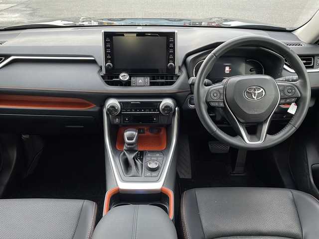 トヨタ ＲＡＶ４ アドベンチャー 岩手県 2021(令3)年 3.4万km アティチュードブラックマイカ 純正ディスプレイオーディオ(ラジオ/BT/USB/Miracast)/バックカメラ/プリクラッシュセーフティ/レーントレーシングアシスト/レーダークルーズコントロール/オートマチックハイビーム/ブラインドスポットモニター/リアクロストラフィックアラート/コーナーセンサー/前席シートヒーター/ベンチレーション/D席パワーシート/ステアリングヒーター/横滑り防止機能/レザーシート(合皮)/LEDヘッドライト/フォグランプ/ビルトインETC/スマートキー/ステアリングスイッチ/純正19inアルミホイール/純正フロアマット/電動格納ミラー/ウィンカーミラー/取説＆保証書