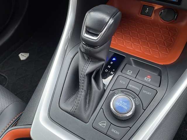 トヨタ ＲＡＶ４ アドベンチャー 岩手県 2021(令3)年 3.4万km アティチュードブラックマイカ 純正ディスプレイオーディオ(ラジオ/BT/USB/Miracast)/バックカメラ/プリクラッシュセーフティ/レーントレーシングアシスト/レーダークルーズコントロール/オートマチックハイビーム/ブラインドスポットモニター/リアクロストラフィックアラート/コーナーセンサー/前席シートヒーター/ベンチレーション/D席パワーシート/ステアリングヒーター/横滑り防止機能/レザーシート(合皮)/LEDヘッドライト/フォグランプ/ビルトインETC/スマートキー/ステアリングスイッチ/純正19inアルミホイール/純正フロアマット/電動格納ミラー/ウィンカーミラー/取説＆保証書