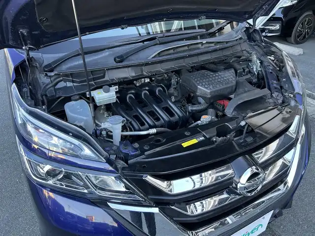 日産 セレナ ハイウェイスター Vセレクション 静岡県 2018(平30)年 7.5万km アズライトブルー セーフティパックA/エマージェンシーブレーキ/純正9型ナビ/・フルセグTV/BT/DVD/CD/SD/USB/全周囲カメラ/後席モニター/ビルトインETC/ドラレコ/デジタルルームミラー/両側電動スライドドア(ハンズフリー)/駐車支援/レーンアシスト/クルーズコントロール/コーナーセンサー前後/ヒーター付きドアミラー/LEDヘッドランプ/・フォグランプ/純正フロアマット/ドアバイザー/スマートキー/純正16アルミホイール