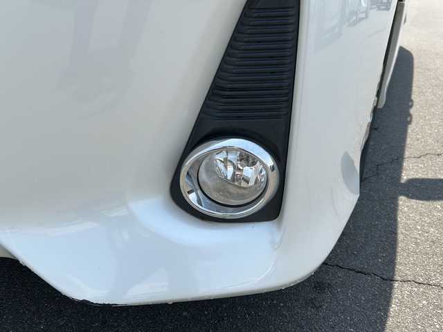 トヨタ ノア ハイブリッド Si 岡山県 2016(平28)年 7.5万km ホワイトパールクリスタルシャイン 純正１０インチナビ/両側パワースライドドア　/衝突軽減システム　/パワーウィンドウ　/横滑り防止装置　/レーンアシスト/アイドリングストップ　/スマートキー　/ＡＡＣ　/ＥＴＣ　/Ｂｌｕｅｔｏｏｔｈ　/バックカメラ/アイドリングストップ
