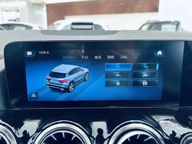 メルセデス・ベンツ ＧＬＡ２００ｄ 4マチック AMGライン 大阪府 2021(令3)年 2.9万km ポーラホワイト レーダーセーフティ/ハーフレザー/メモリ付きパワーシート/シートヒーター/純正ナビ/TV/360度カメラ/純正19インチAW/LEDヘッドライト/アンビエントライト/電動リアゲート/ACC/ブラインドスポット/ワイヤレス充電