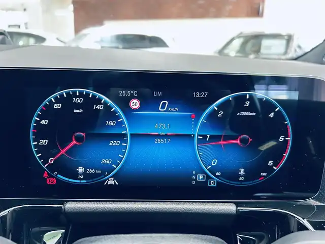 メルセデス・ベンツ ＧＬＡ２００ｄ 4マチック AMGライン 大阪府 2021(令3)年 2.9万km ポーラホワイト レーダーセーフティ/ハーフレザー/メモリ付きパワーシート/シートヒーター/純正ナビ/TV/360度カメラ/純正19インチAW/LEDヘッドライト/アンビエントライト/電動リアゲート/ACC/ブラインドスポット/ワイヤレス充電