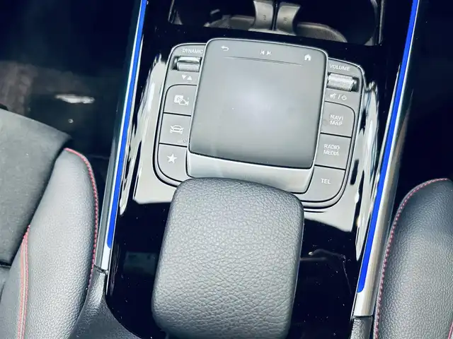 メルセデス・ベンツ ＧＬＡ２００ｄ 4マチック AMGライン 大阪府 2021(令3)年 2.9万km ポーラホワイト レーダーセーフティ/ハーフレザー/メモリ付きパワーシート/シートヒーター/純正ナビ/TV/360度カメラ/純正19インチAW/LEDヘッドライト/アンビエントライト/電動リアゲート/ACC/ブラインドスポット/ワイヤレス充電